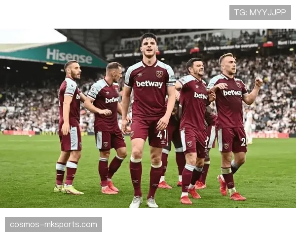 西汉姆联新赛季表现抢眼,球迷期待球队持续提升竞争力 西汉姆联新赛季表现抢眼,球迷期待球队持续提升竞争力