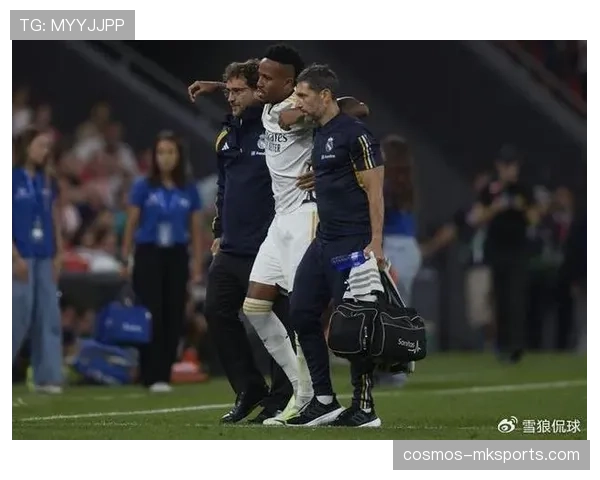 皇马后防伤病名单扩大，对赛季关键阶段备战形成制约